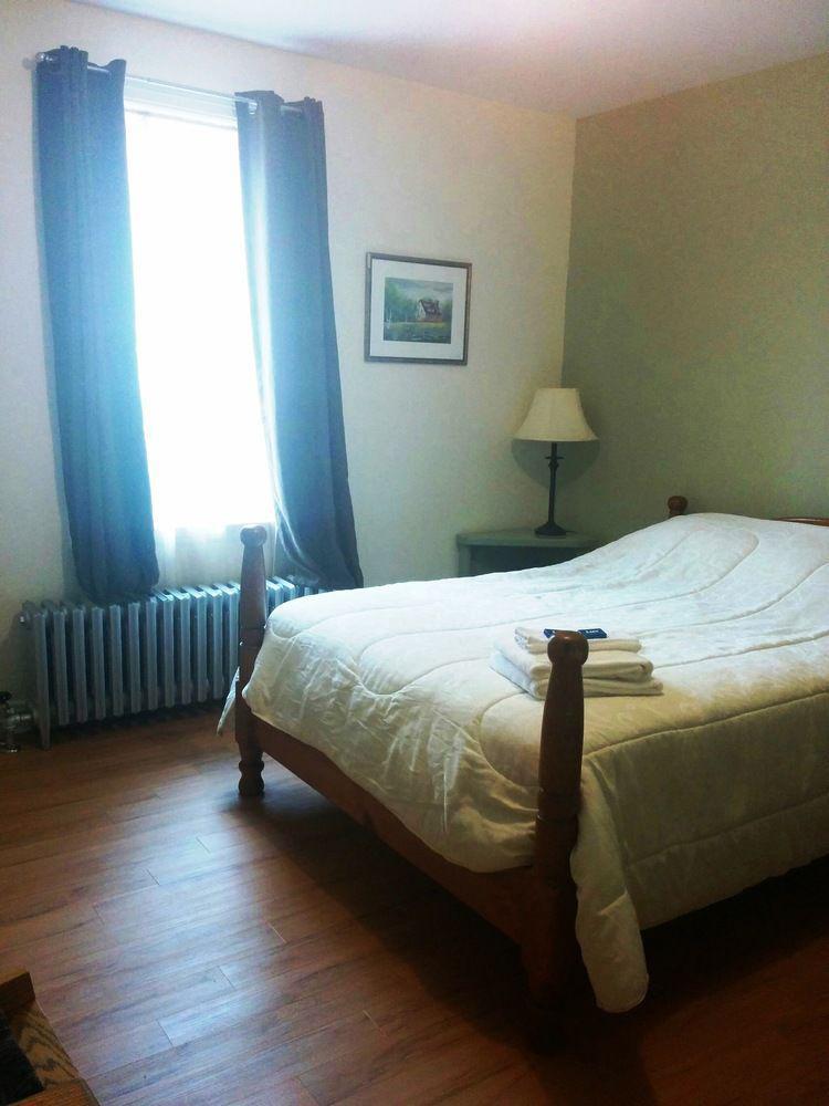 Auberge Du Presbytere De Riviere-Eternite Riviere Eternite Ngoại thất bức ảnh